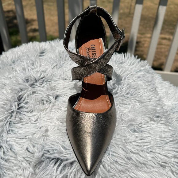 NEW Chelsea Crew 'Lenzo' Pumps - Picture 7 of 9